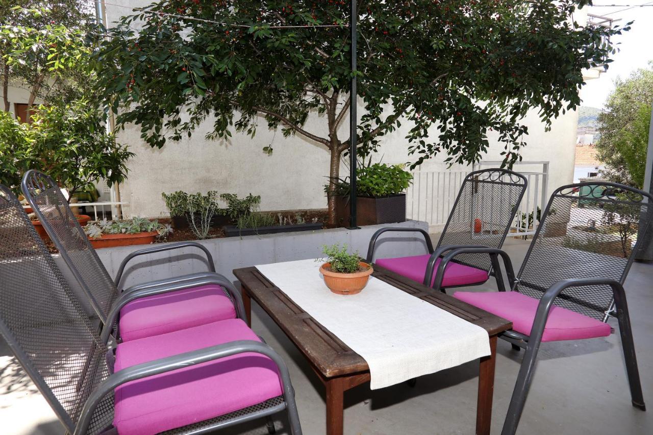 Guesthouse Kate Τρογκίρ Εξωτερικό φωτογραφία