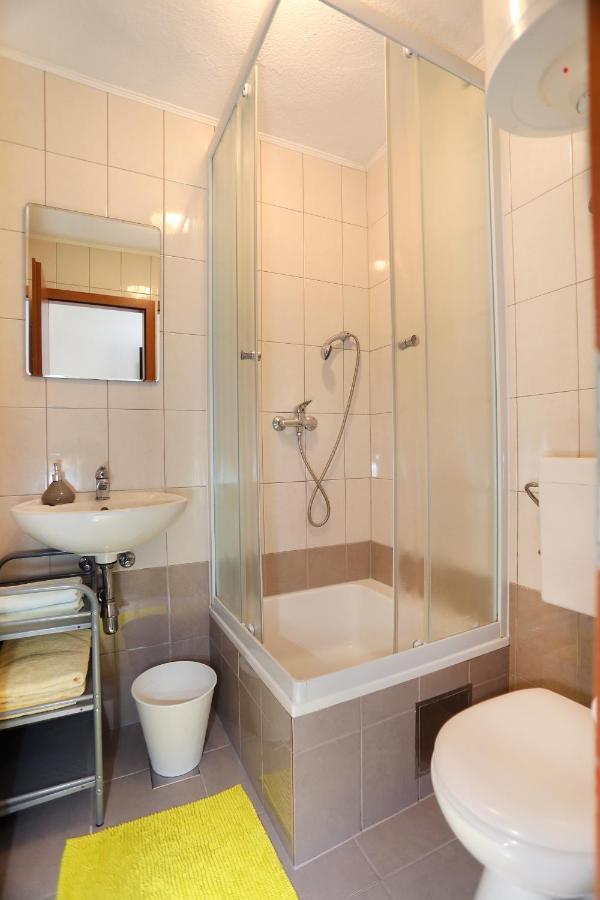 Guesthouse Kate Τρογκίρ Εξωτερικό φωτογραφία