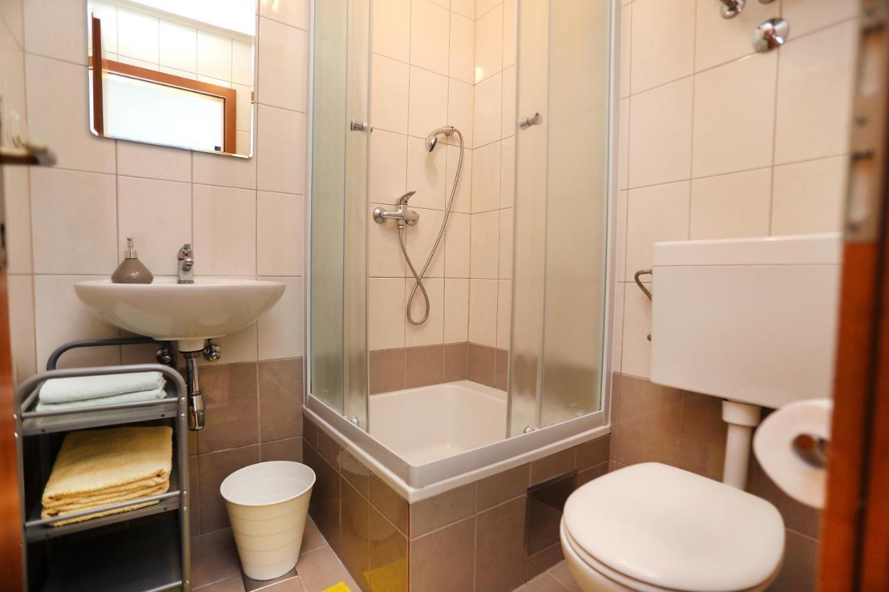 Guesthouse Kate Τρογκίρ Εξωτερικό φωτογραφία
