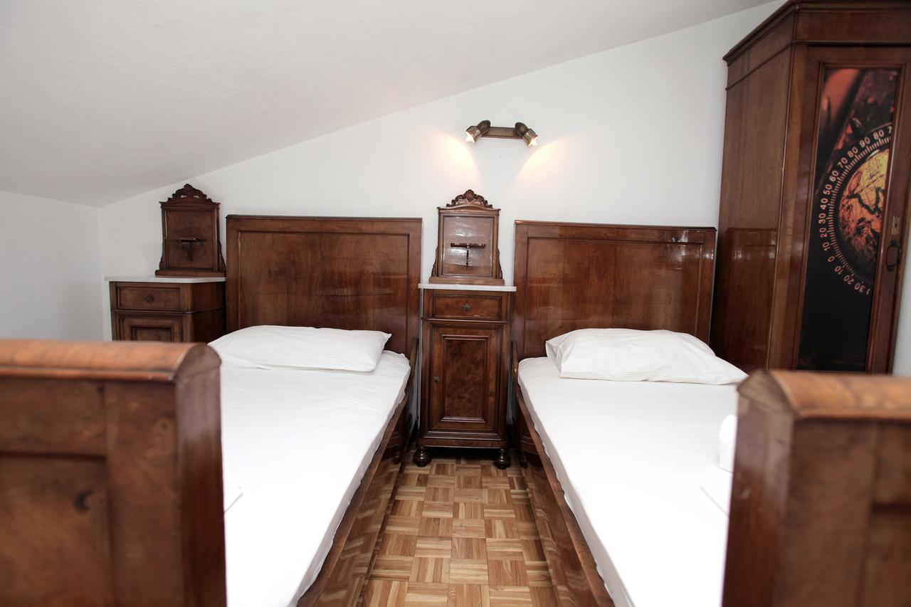 Guesthouse Kate Τρογκίρ Εξωτερικό φωτογραφία