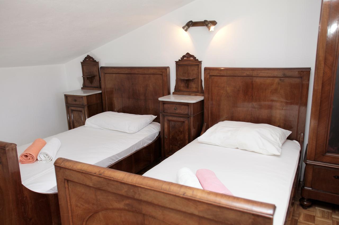 Guesthouse Kate Τρογκίρ Εξωτερικό φωτογραφία